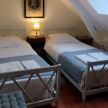 Les Ecuries Du Chateau